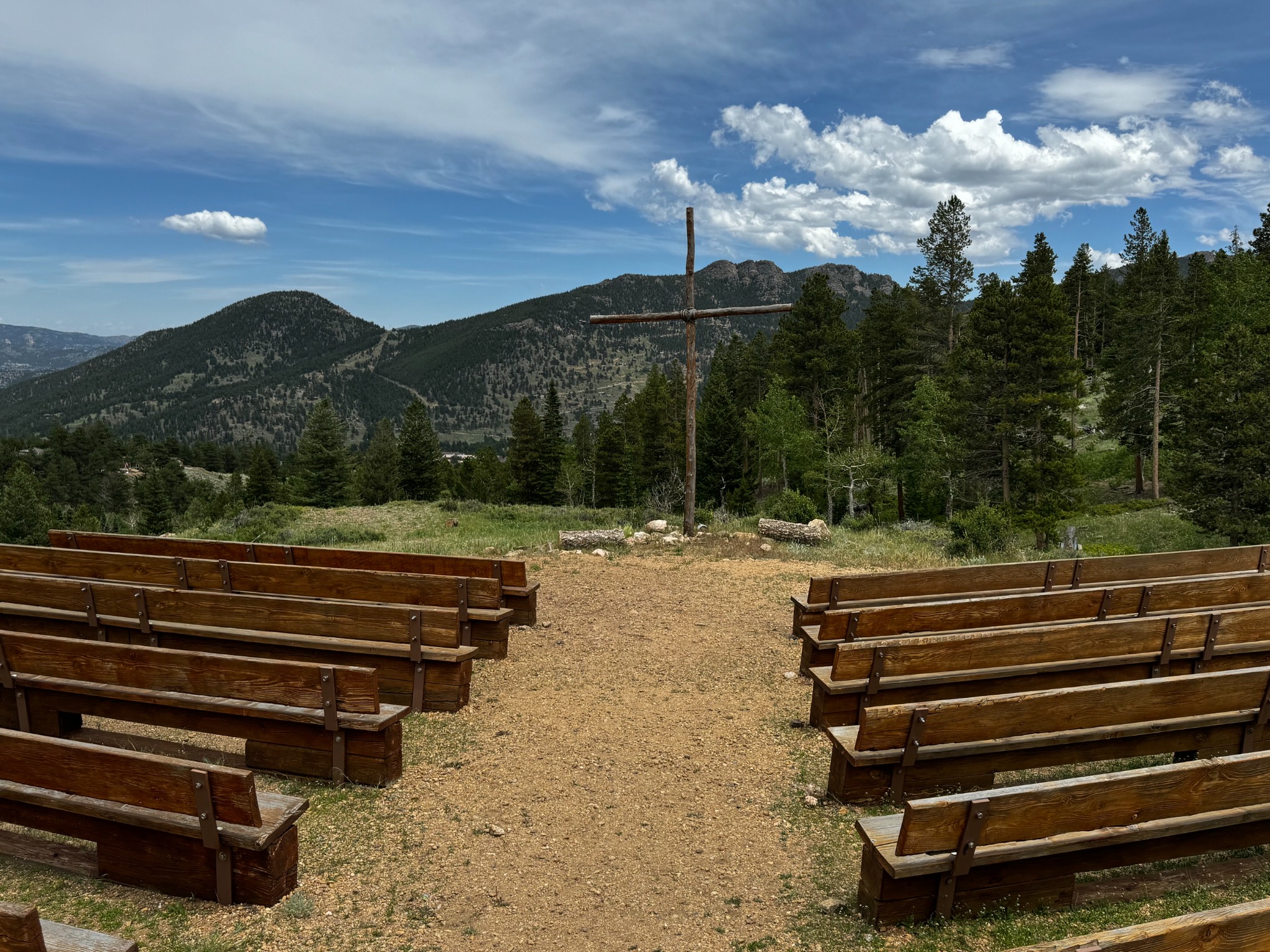 A beautiful mountain ceremony setting